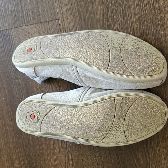 Almost New Bob's Grey Slip Ons - Picture 2 of 4